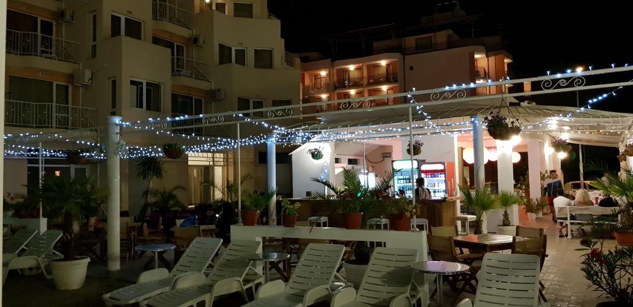 Vanilla Garden Apartments Pantai Sunny Luaran gambar