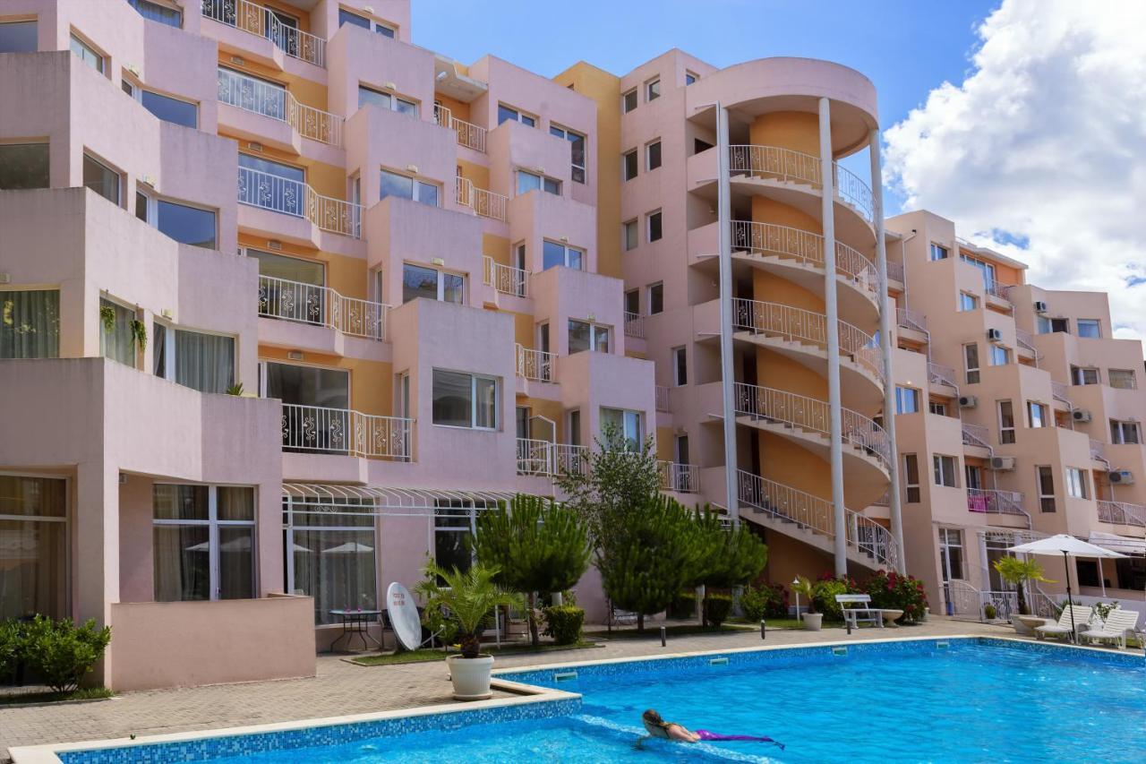 Vanilla Garden Apartments Pantai Sunny Luaran gambar