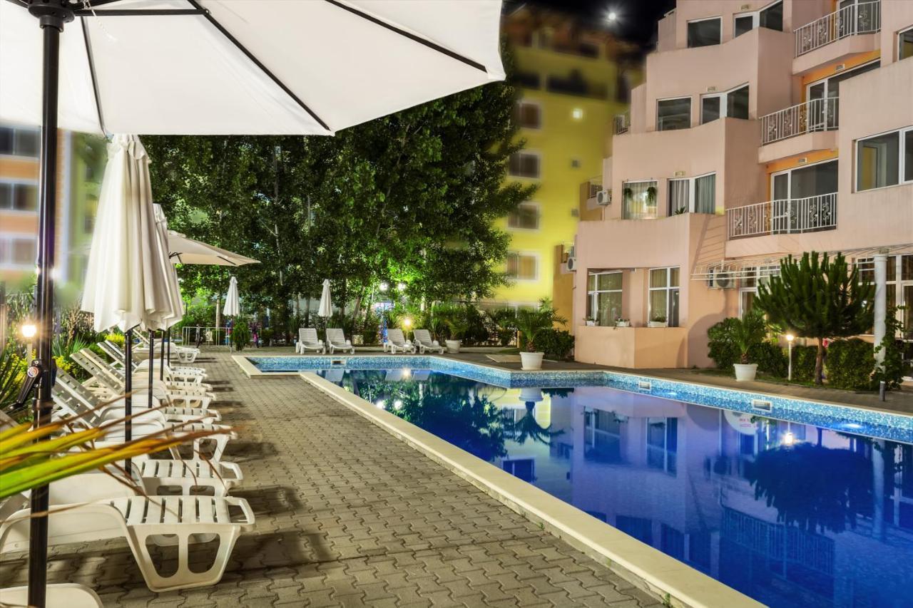 Vanilla Garden Apartments Pantai Sunny Luaran gambar