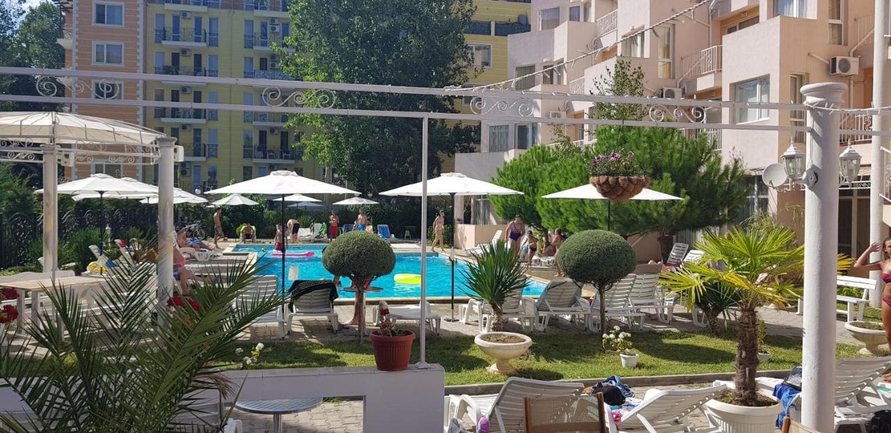 Vanilla Garden Apartments Pantai Sunny Luaran gambar